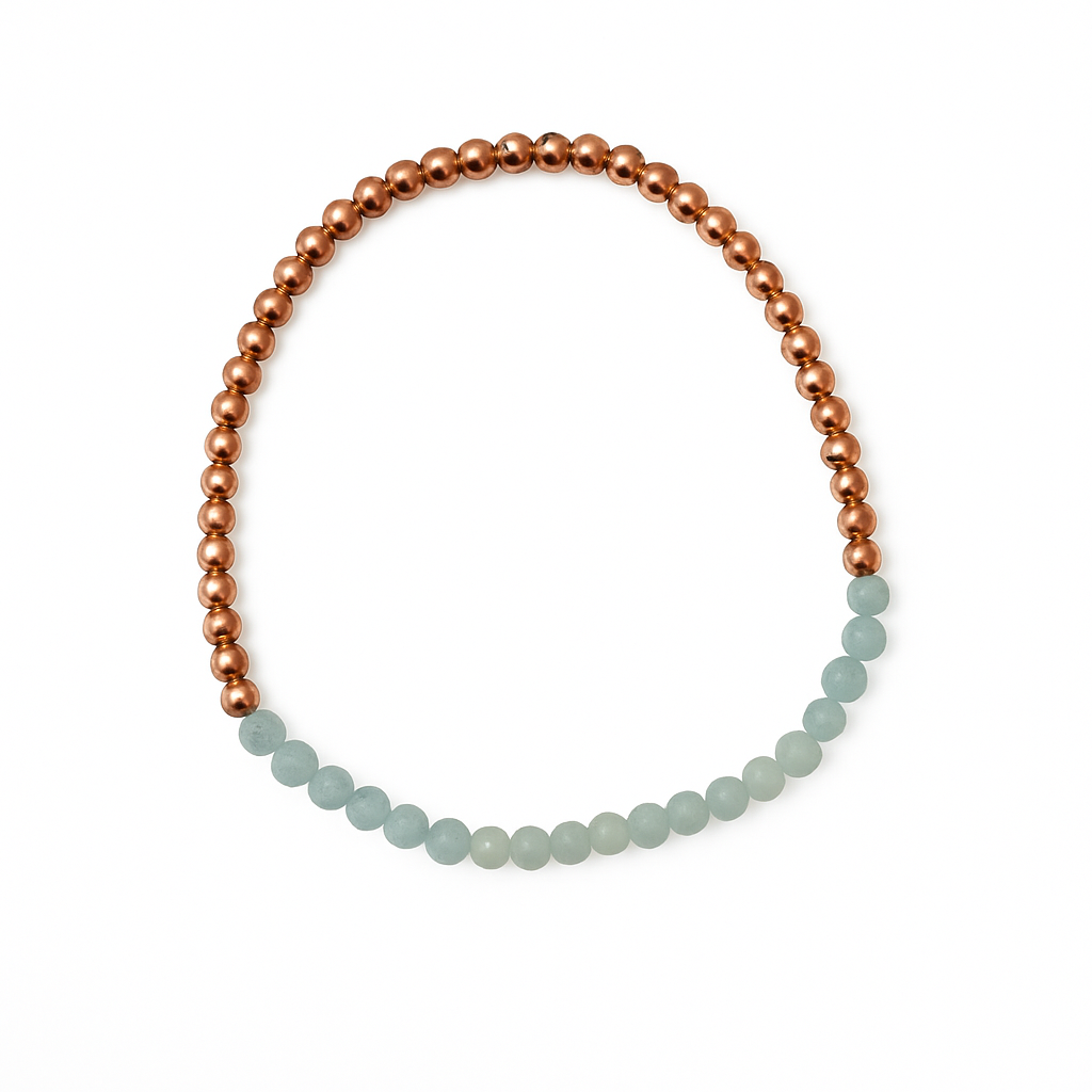 Stretch bracelet with aquamarine beads, 3mm copper beads and elastic wire on a white background