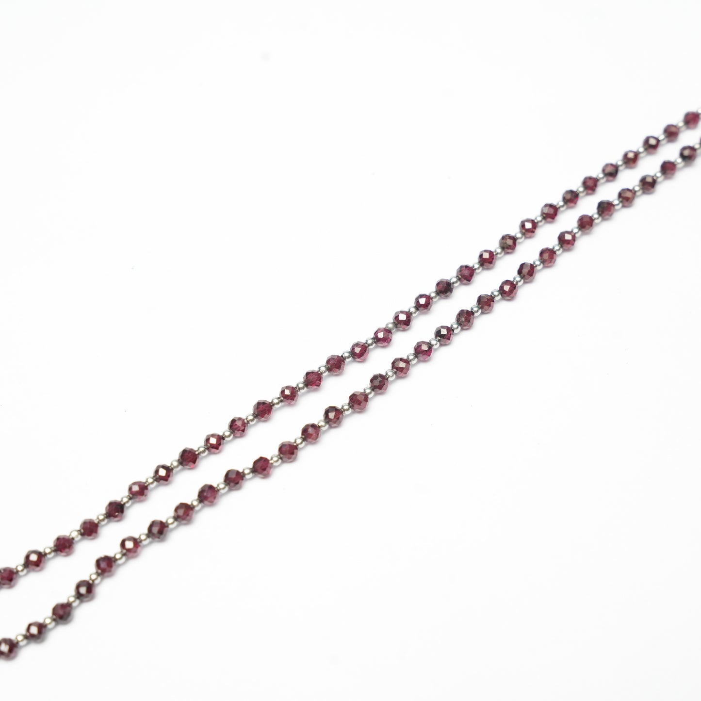 Dainty, Minimal and Elegant Garnet and sterling silver Necklace